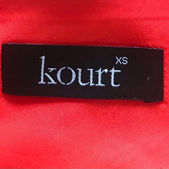 KOURT Cross Back Top - Picture 9 of 9